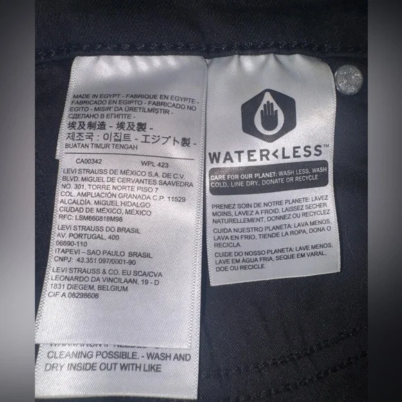 New Levi’s 315 Shaping bootcut Black mid rise Size 25 - Picture 6 of 11